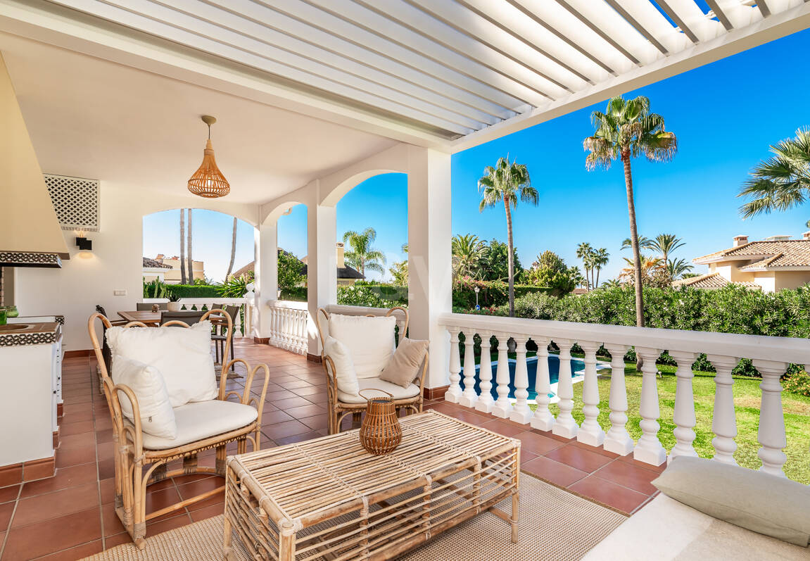 Elegancka willa rodzinna Kroki od plaży w Las Chapas Playa