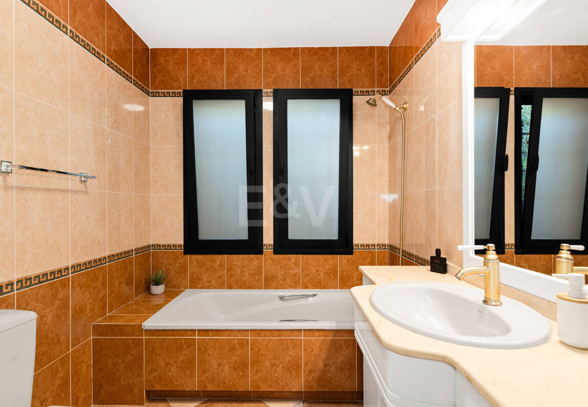 Elegancka willa rodzinna Kroki od plaży w Las Chapas Playa