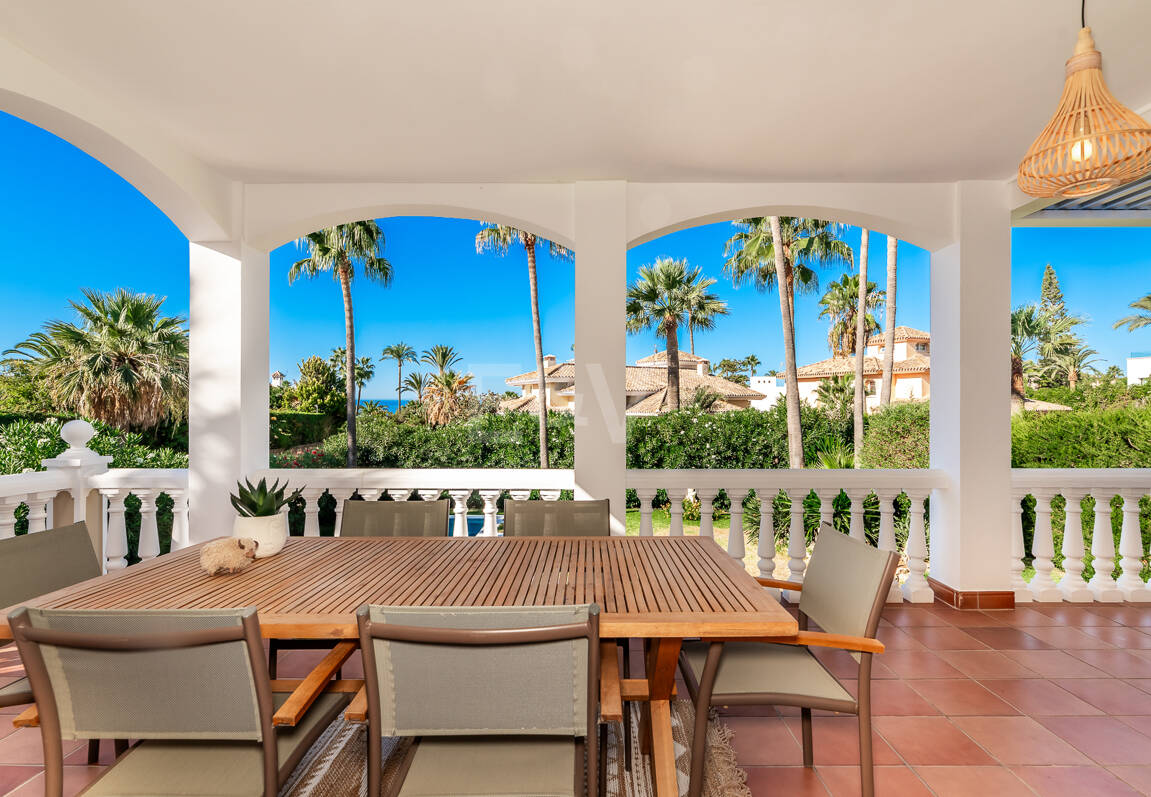 Elegancka willa rodzinna Kroki od plaży w Las Chapas Playa