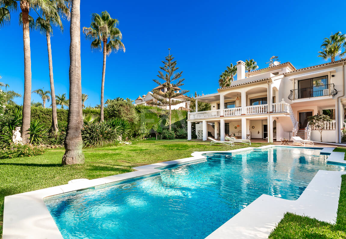 Elegancka willa rodzinna Kroki od plaży w Las Chapas Playa