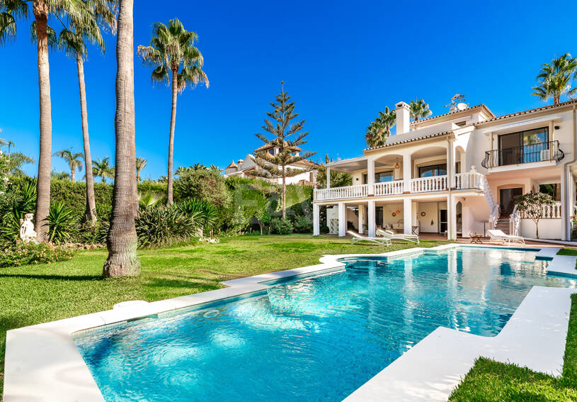 Elegancka willa rodzinna Kroki od plaży w Las Chapas Playa