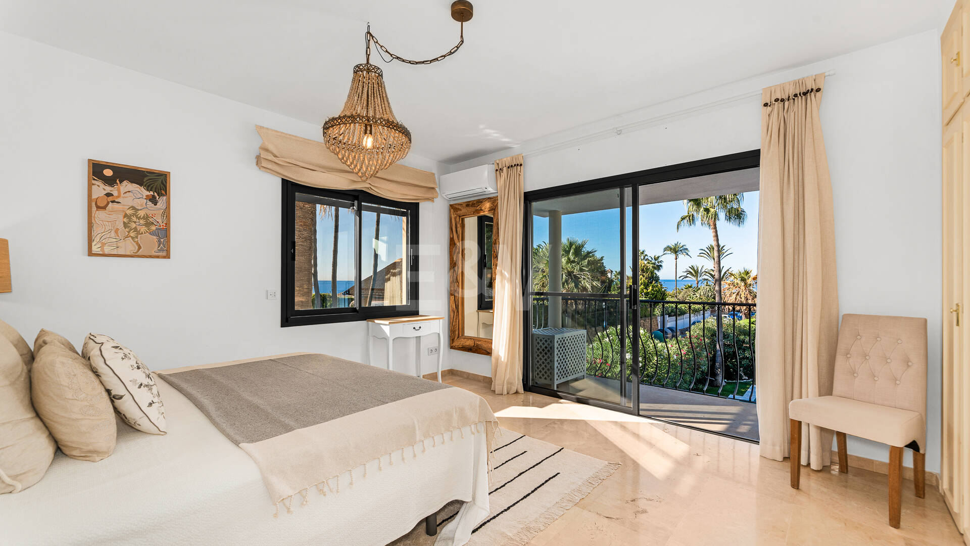 Elegancka willa rodzinna Kroki od plaży w Las Chapas Playa