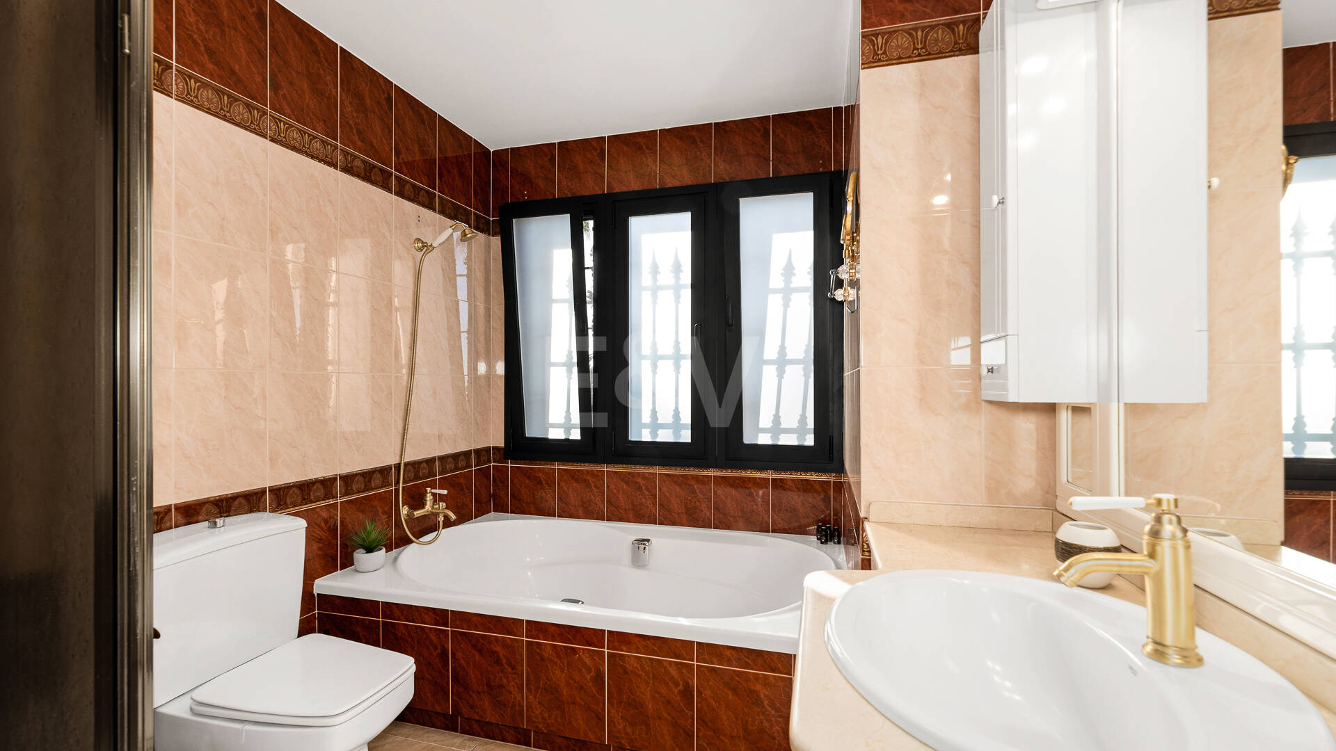 Elegancka willa rodzinna Kroki od plaży w Las Chapas Playa