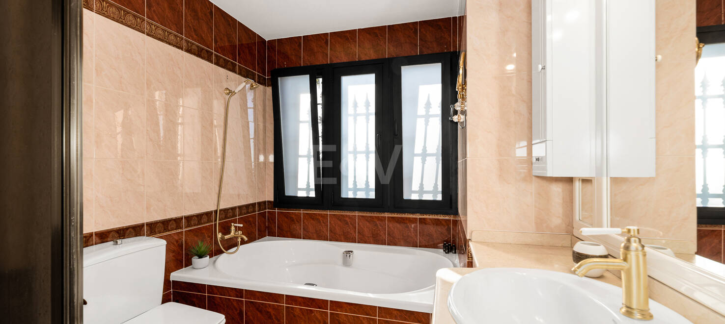 Elegant Family Villa Steps from the Beach in Las Chapas Playa