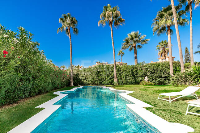 Elegancka willa rodzinna Kroki od plaży w Las Chapas Playa