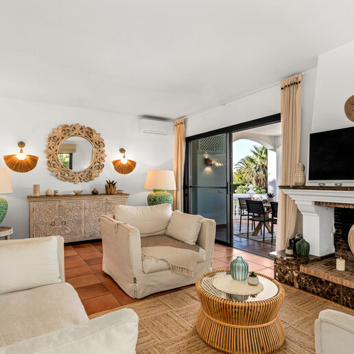 Elegant Family Villa Steg från stranden i Las Chapas Playa