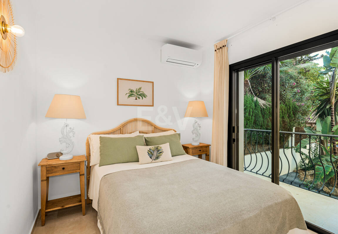 Elegancka willa rodzinna Kroki od plaży w Las Chapas Playa