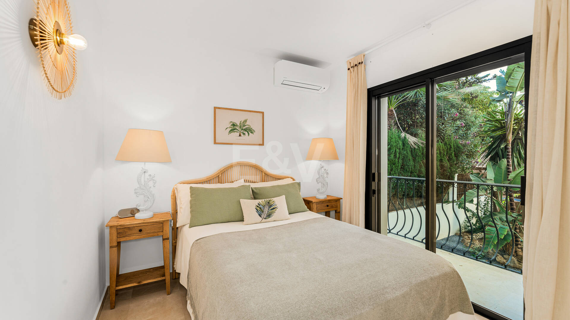 Elegancka willa rodzinna Kroki od plaży w Las Chapas Playa