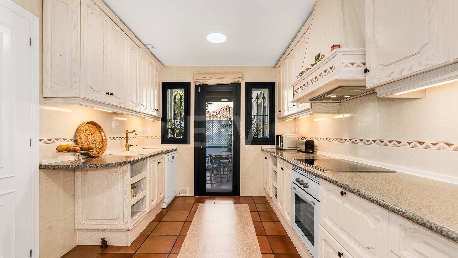 Elegancka willa rodzinna Kroki od plaży w Las Chapas Playa