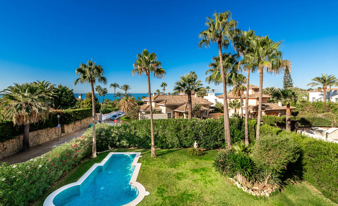 Elegant Family Villa Steps from the Beach