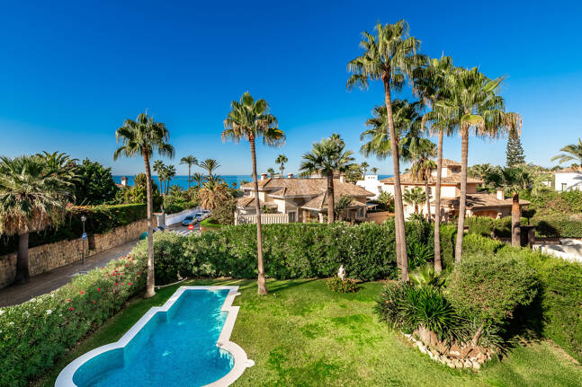 Elegancka willa rodzinna Kroki od plaży w Las Chapas Playa