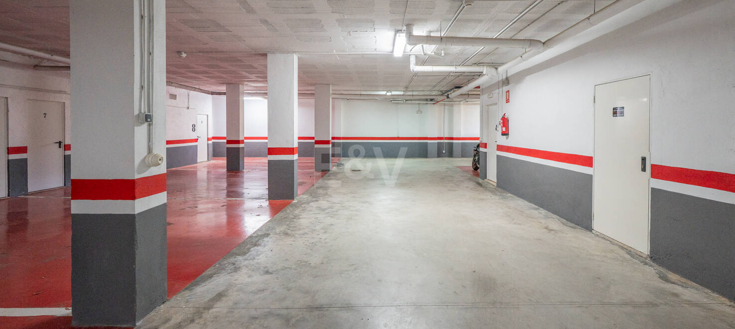 Exclusive 3-bedroom Penthouse-Duplex for Long-Term Rental in Altamirala Urbanization, Río Real