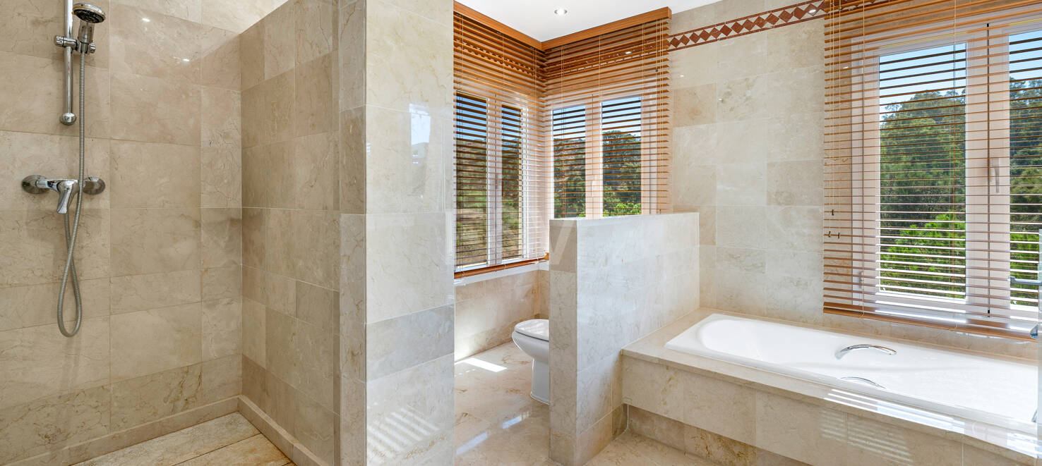 Exclusive 3-bedroom Penthouse-Duplex for Long-Term Rental in Altamirala Urbanization, Río Real