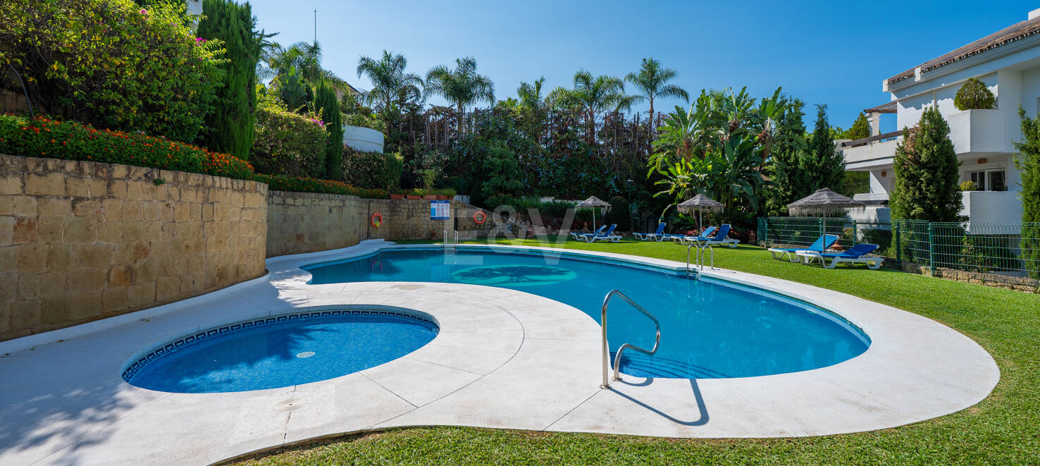 3-Zimmer-Wohnung mit großer Terrasse zur Langzeitmiete in Aloha Mirasierra, Nueva Andalucía