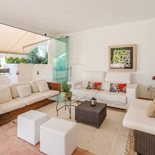 3-Zimmer-Wohnung mit großer Terrasse zur Langzeitmiete in Aloha Mirasierra, Nueva Andalucía