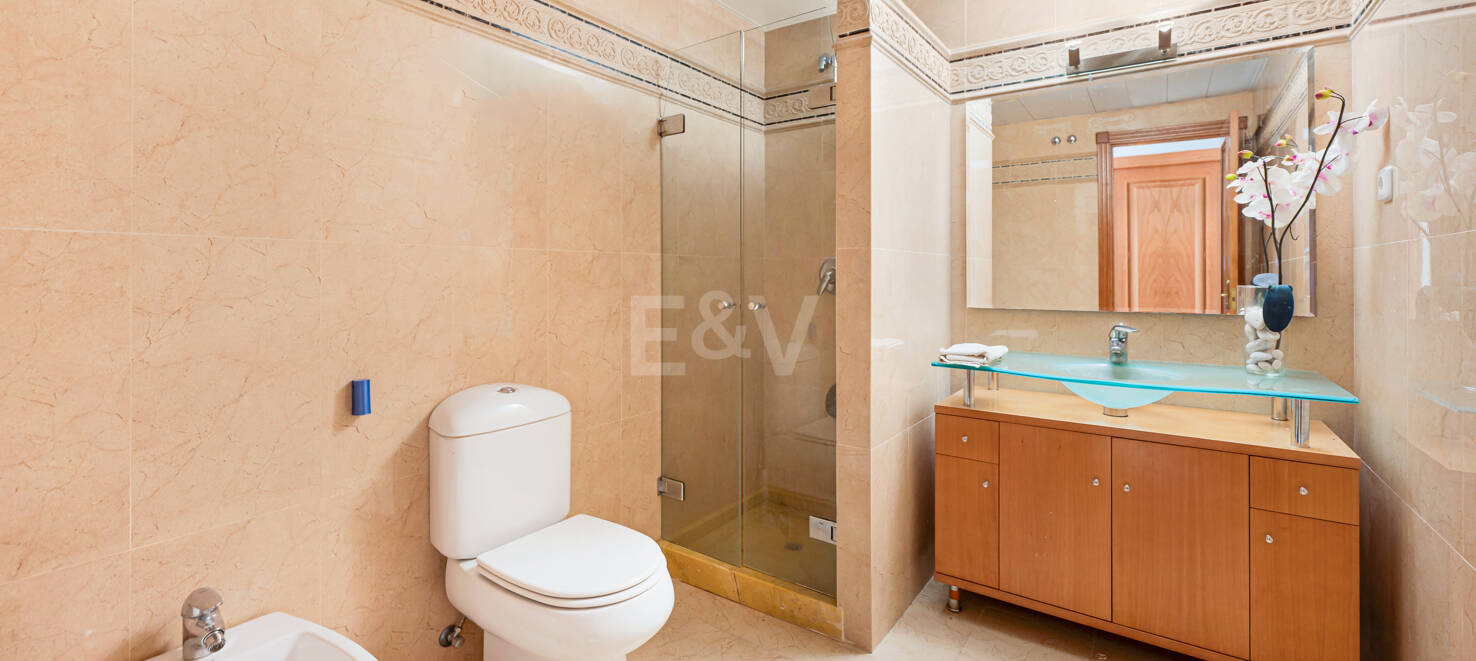 3-Zimmer-Wohnung mit großer Terrasse zur Langzeitmiete in Aloha Mirasierra, Nueva Andalucía