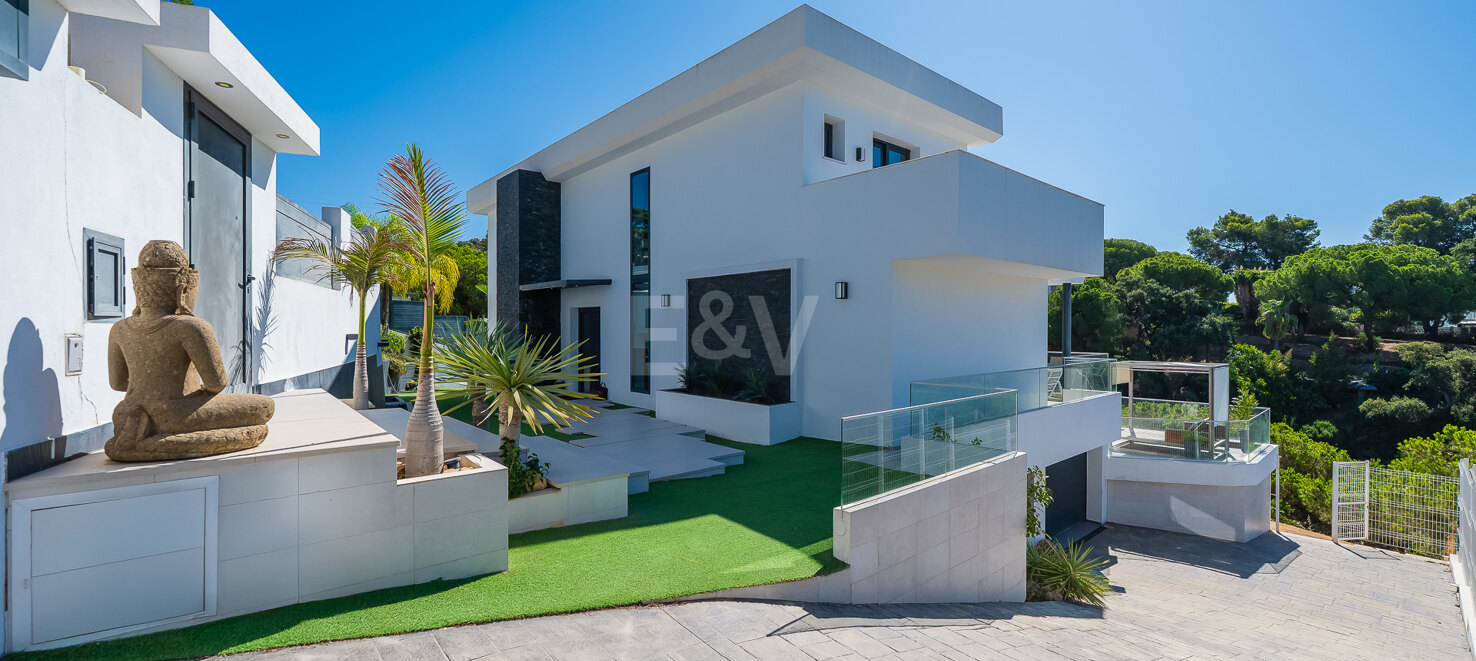 Hus i byn till salu i Marbella Golden Mile