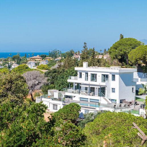 Hus i byn till salu i Marbella Golden Mile
