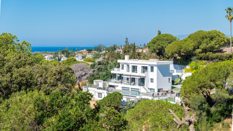 Hus i byn till salu i Marbella Golden Mile