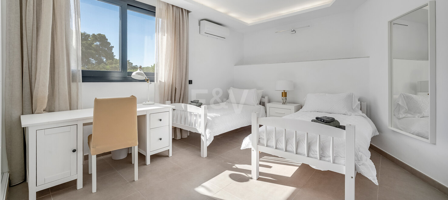 Hus i byn till salu i Marbella Golden Mile