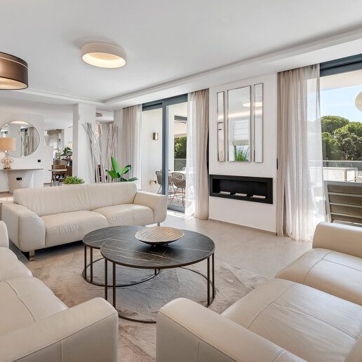 Hus i byn till salu i Marbella Golden Mile