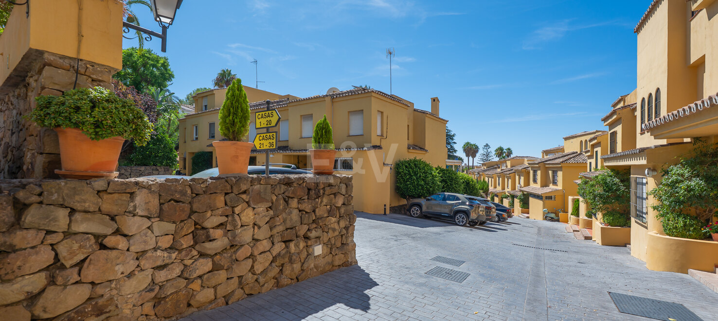 Maison de ville avec terrasse sur le toit de Marbella