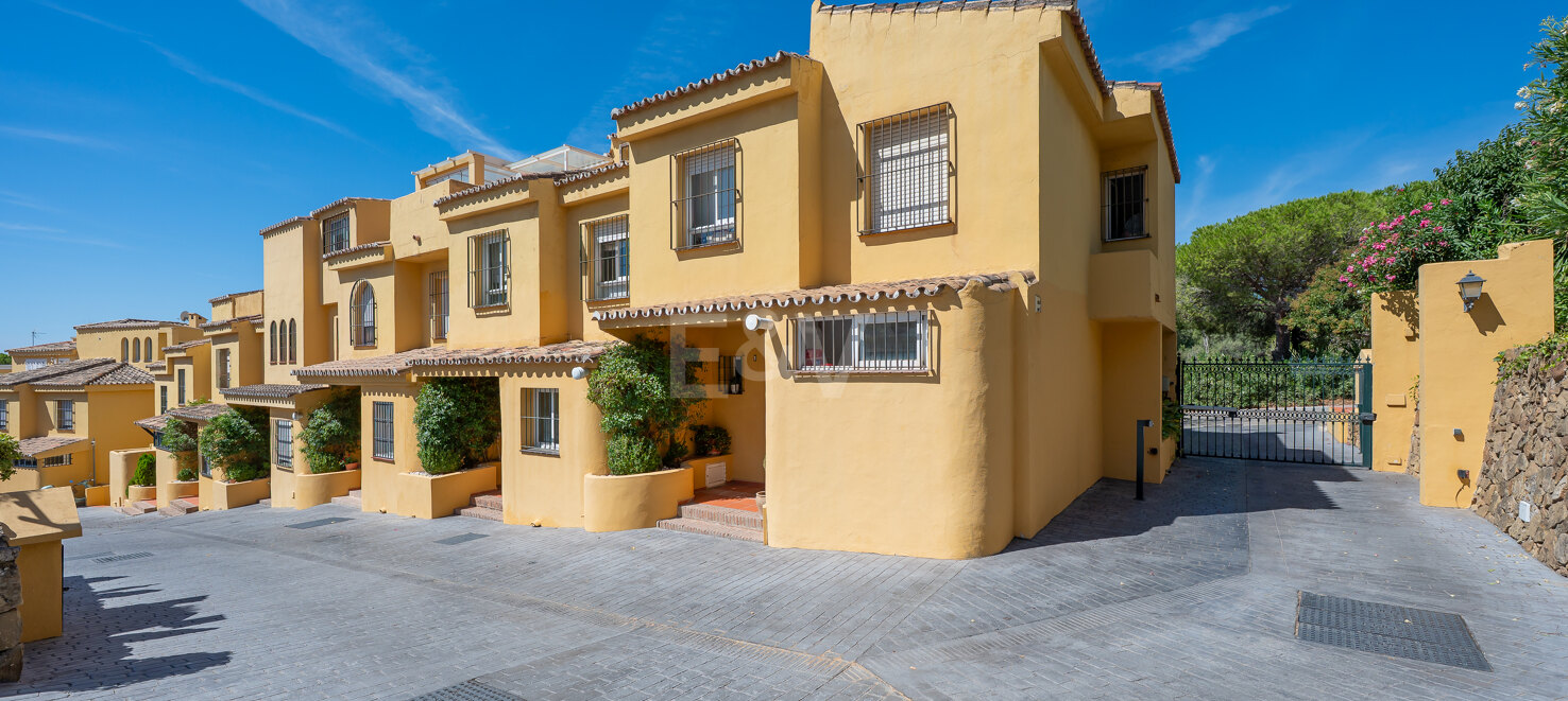 Maison de ville avec terrasse sur le toit de Marbella