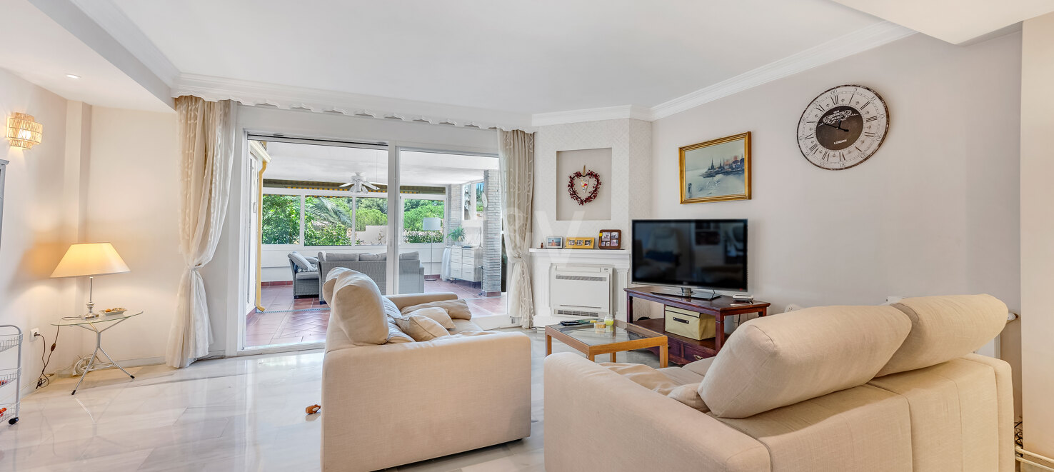 Maison de ville avec terrasse sur le toit de Marbella