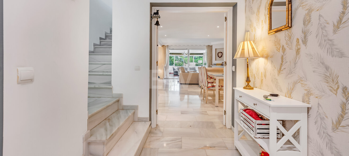 Maison de ville avec terrasse sur le toit de Marbella