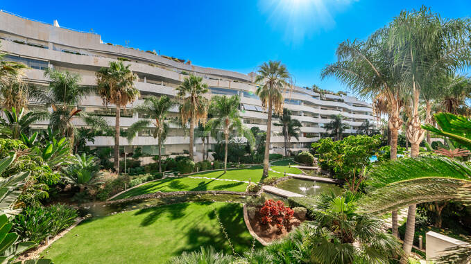 Appartement prestigieux dans une communauté de luxe Puerto Banús