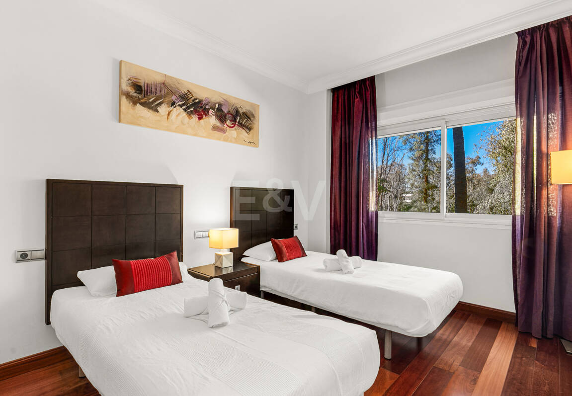 Prestigefylld lägenhet i en lyx Puerto Banús gemenskap