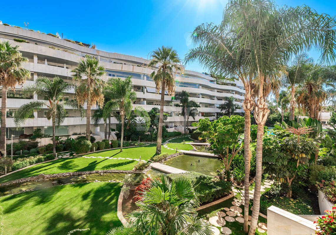 Prestigious Apartment in a Luxury Complex nearby Puerto Banús