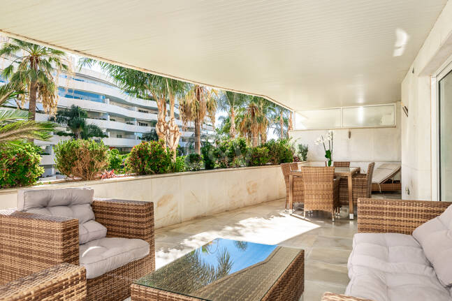 Prestigefylld lägenhet i en lyx Puerto Banús gemenskap