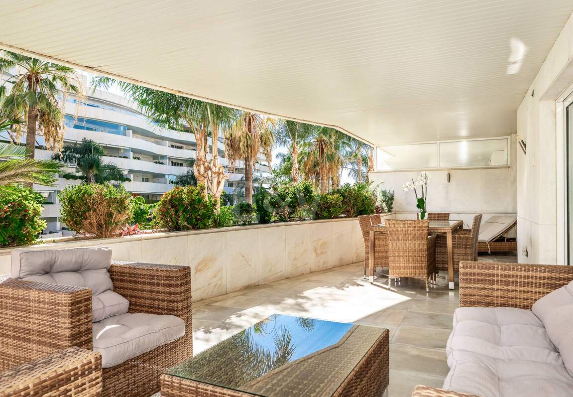 Prestigefylld lägenhet i en lyx Puerto Banús gemenskap