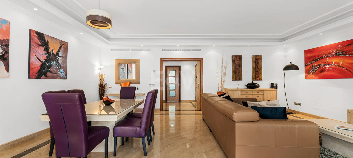 Appartement prestigieux dans une communauté de luxe Puerto Banús