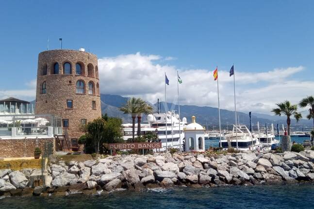 Prestigefylld lägenhet i en lyx Puerto Banús gemenskap