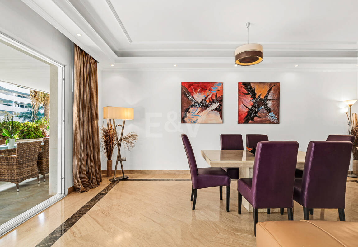 Prestigefylld lägenhet i en lyx Puerto Banús gemenskap