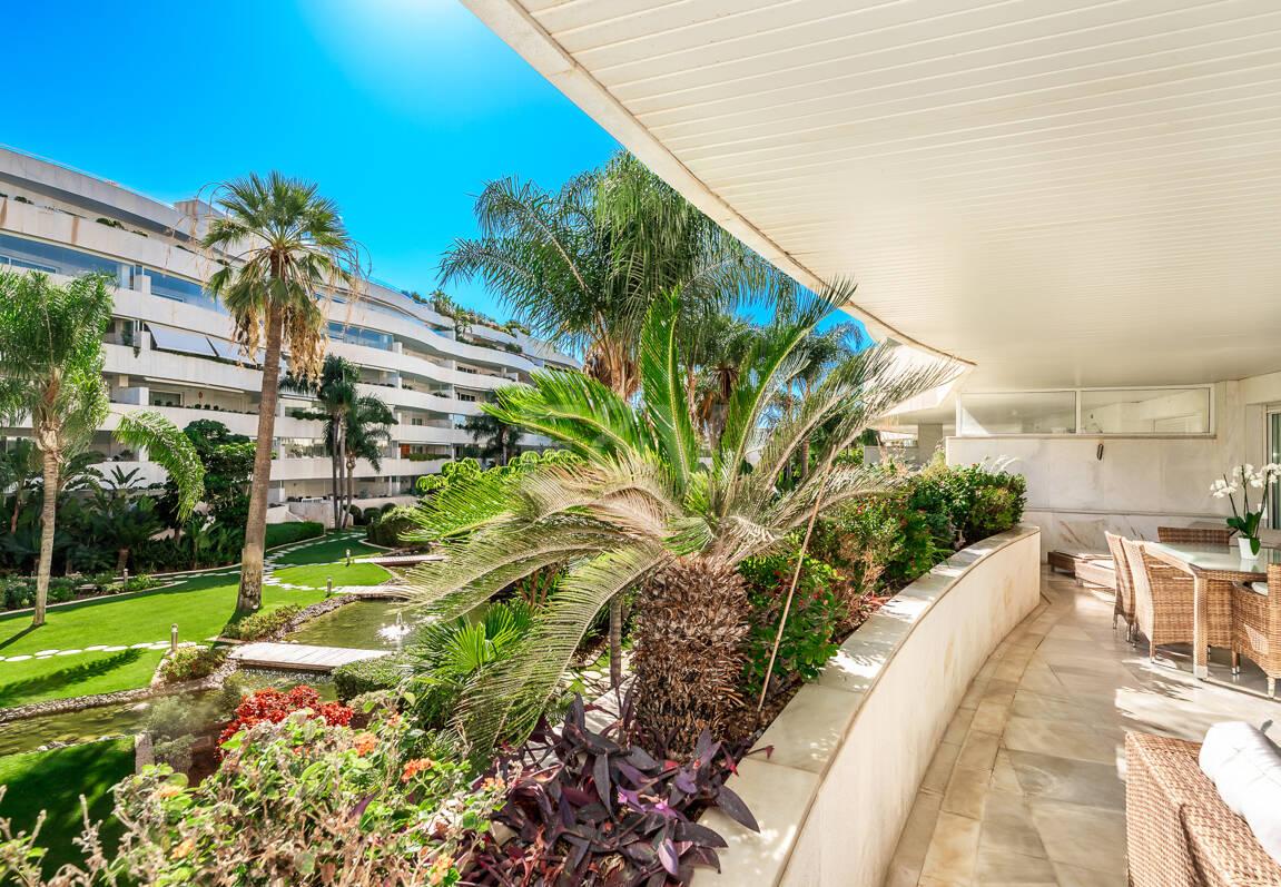 Prestigefylld lägenhet i en lyx Puerto Banús gemenskap