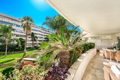 Prestigefylld lägenhet i en lyx Puerto Banús gemenskap