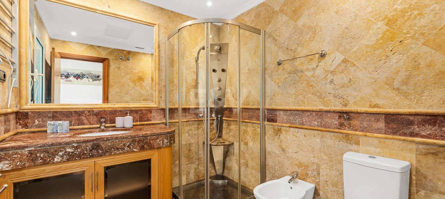 Appartement prestigieux dans une communauté de luxe Puerto Banús