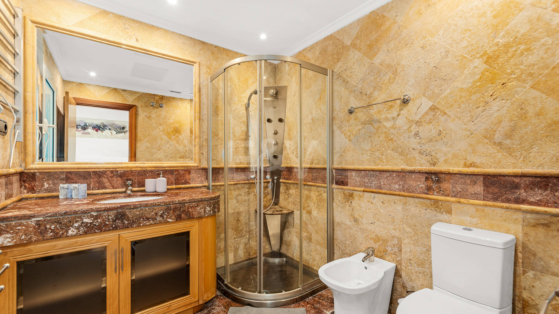 Prestigious Apartment in a Luxury Complex nearby Puerto Banús