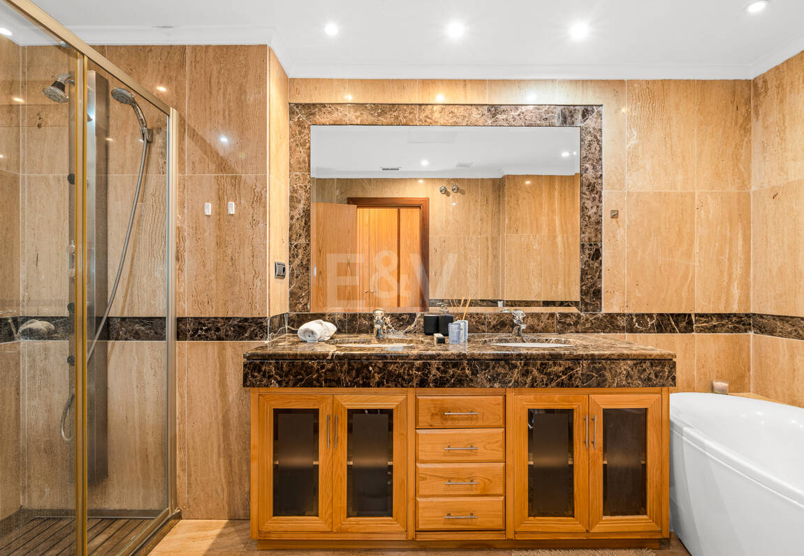 Prestigefylld lägenhet i en lyx Puerto Banús gemenskap