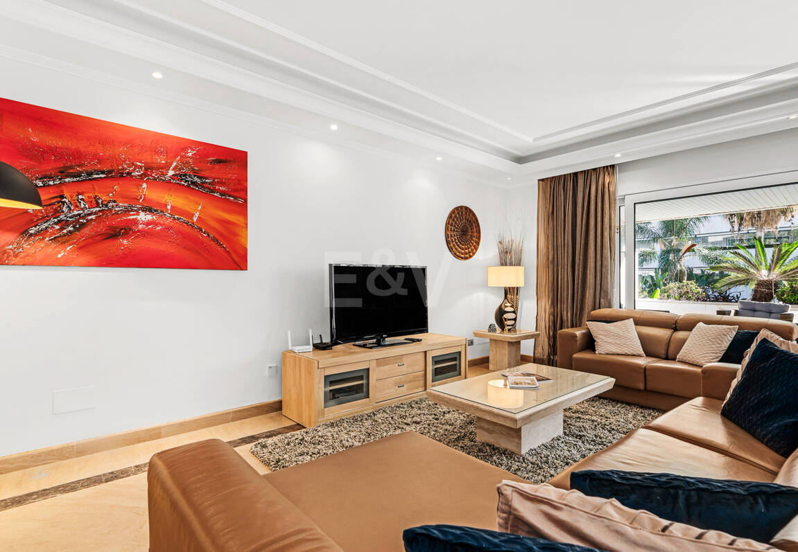 Prestigefylld lägenhet i en lyx Puerto Banús gemenskap