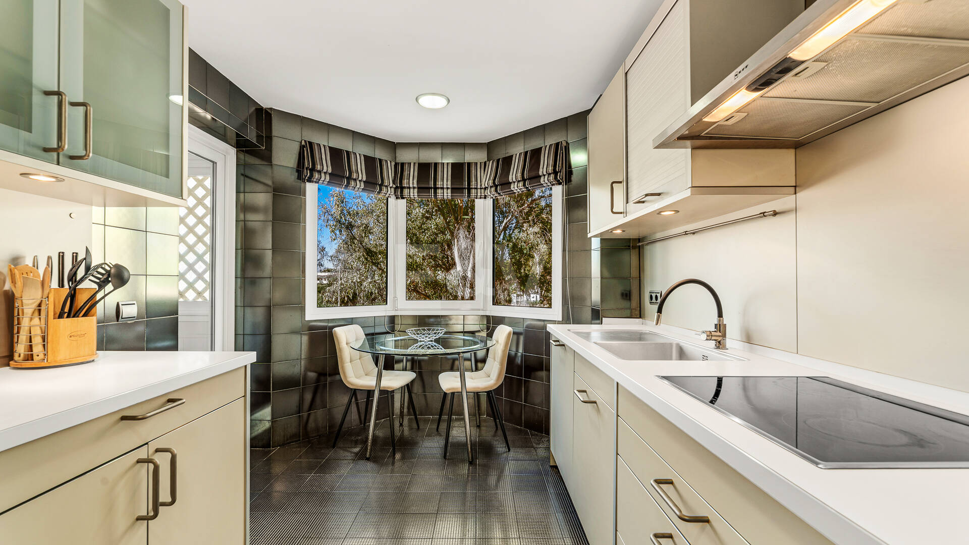 Prestigious Apartment in a Luxury Complex nearby Puerto Banús