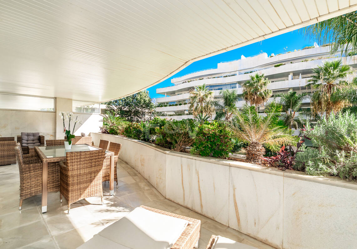 Prestigious Apartment in a Luxury Complex nearby Puerto Banús