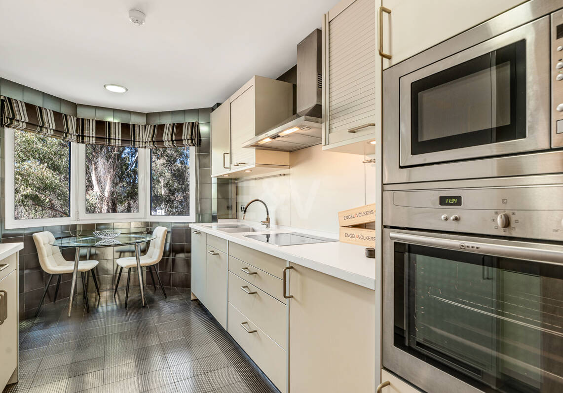 Prestigious Apartment in a Luxury Complex nearby Puerto Banús