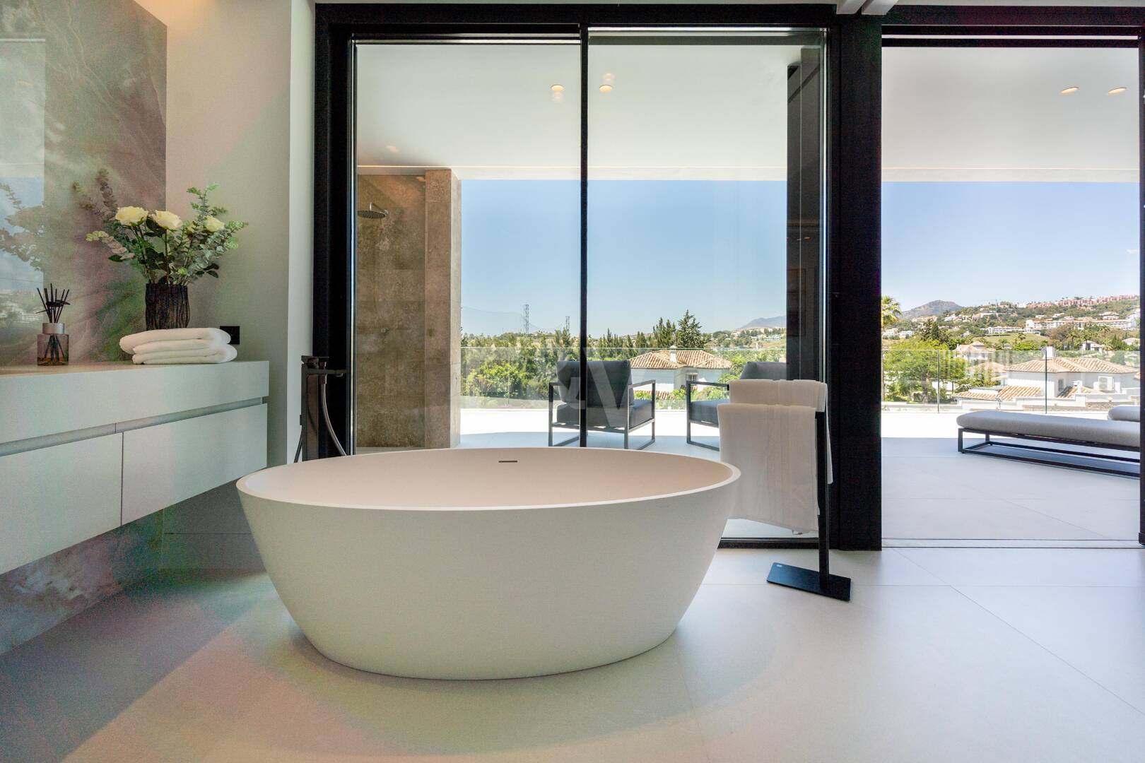 Exceptionell modern villa i Los Naranjos Golf