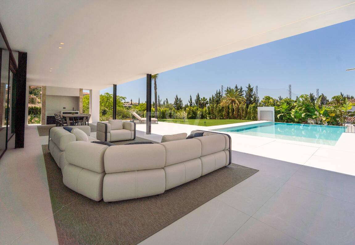 Villa moderne exceptionnelle à Los Naranjos Golf