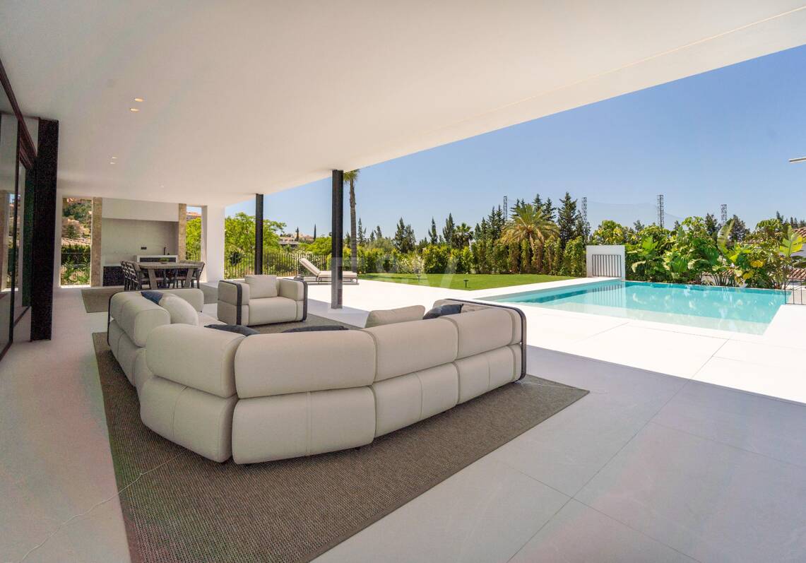 Villa moderne exceptionnelle à Los Naranjos Golf