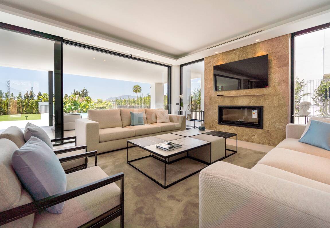 Villa moderne exceptionnelle à Los Naranjos Golf